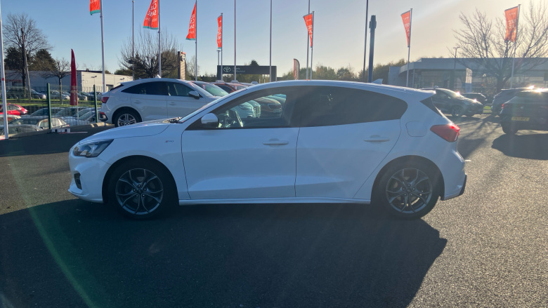 Ford Focus 1.0 EcoBoost 125 ST-Line Nav 5dr Petrol Hatchback